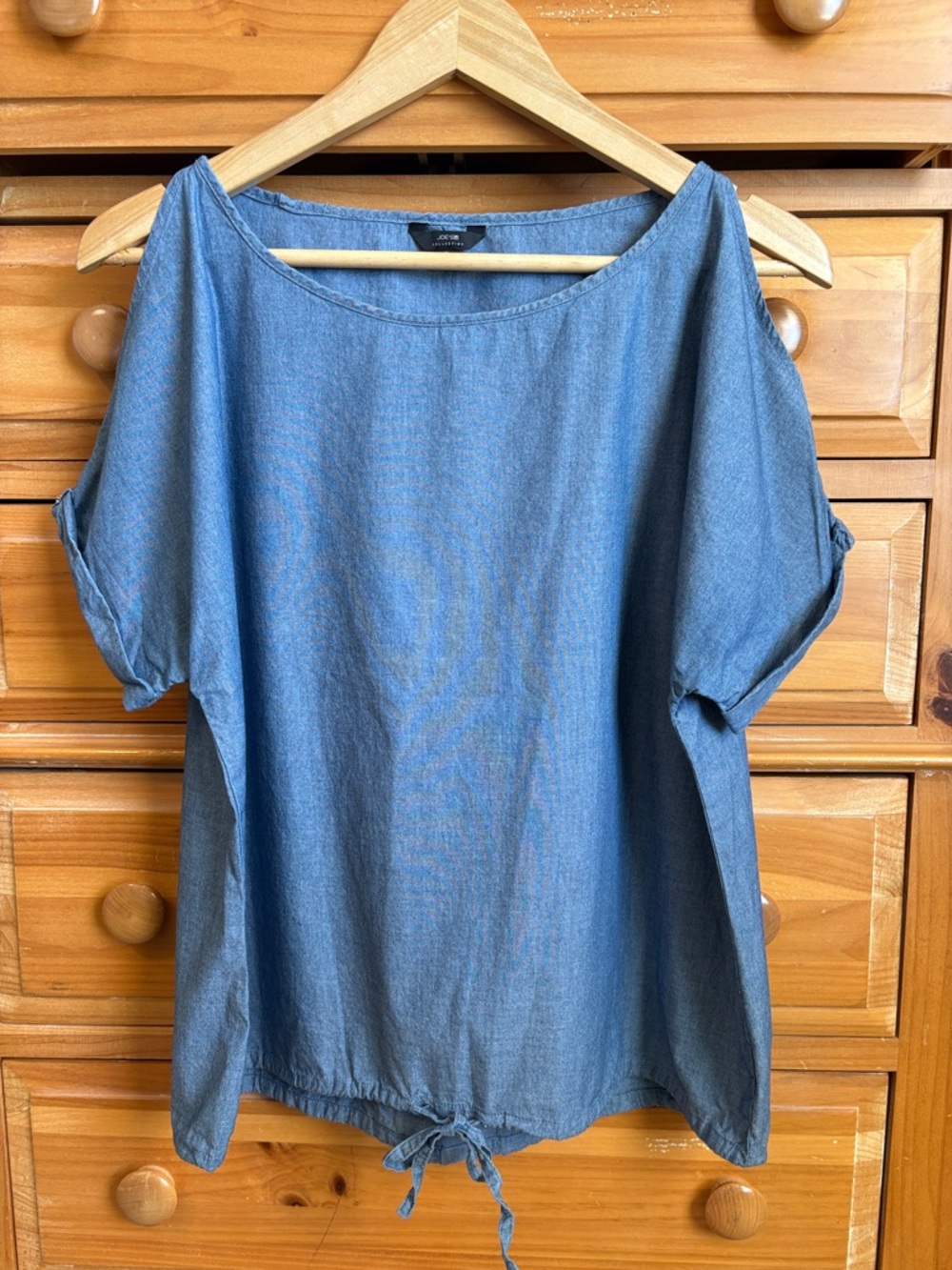 Joe’s Jeans Open Shoulder Tie Hem 100% Cotton Chambray Top Medium EUC